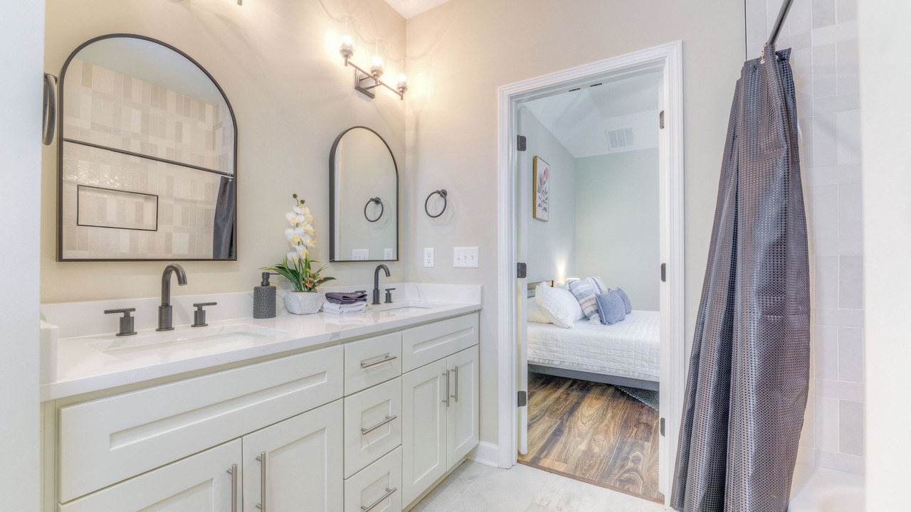 Photo of Bathroom in Crosstown