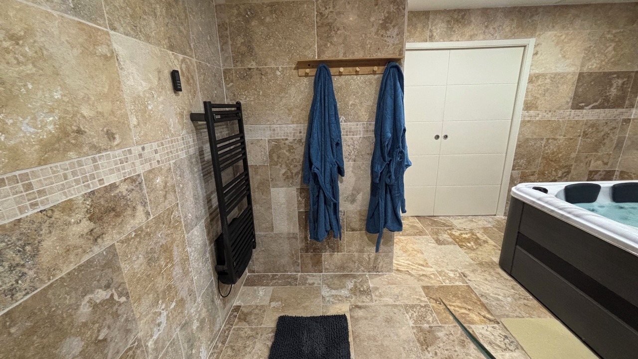 Photo of Bathroom in Saint-Martin-d'Ordon