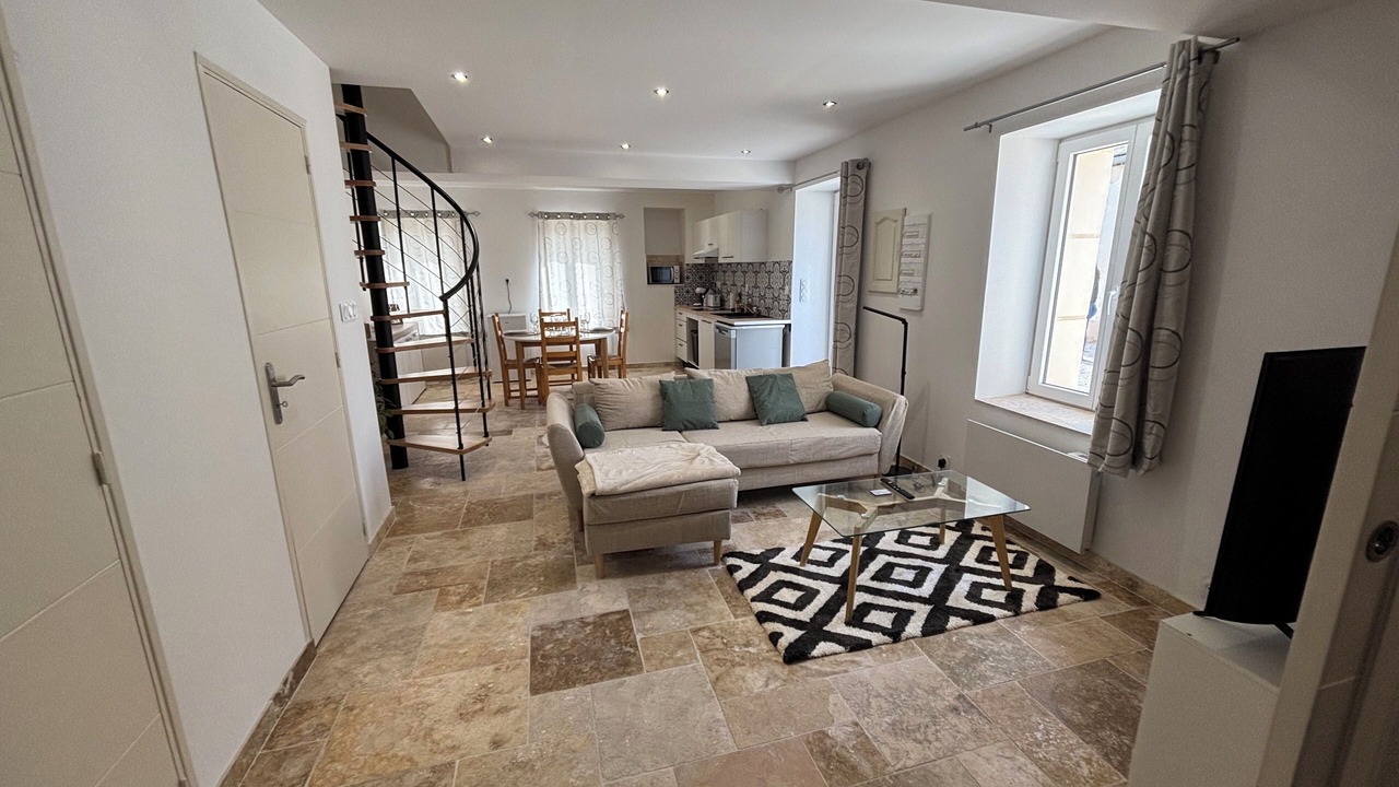 Photo of Livingroom in Saint-Martin-d'Ordon