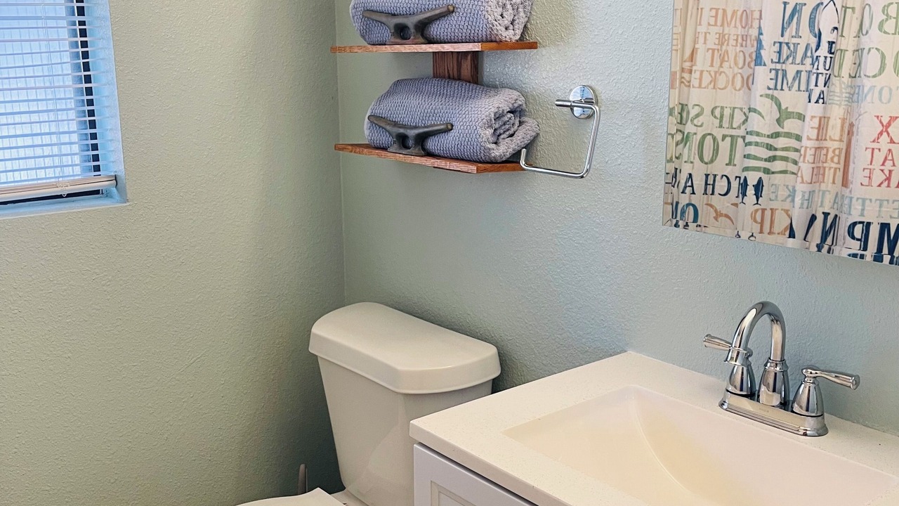 Photo of Bathroom in Pottsboro