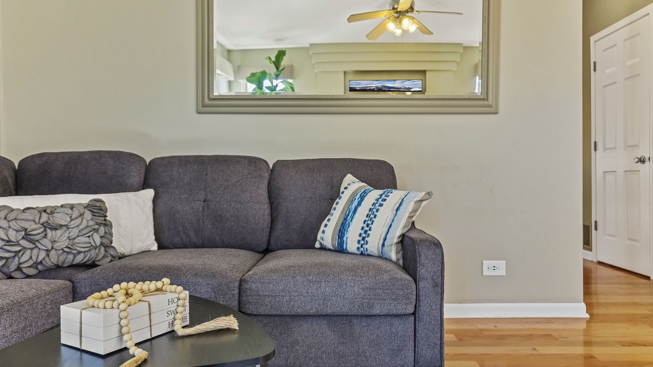 Photo of Livingroom in West Chicago