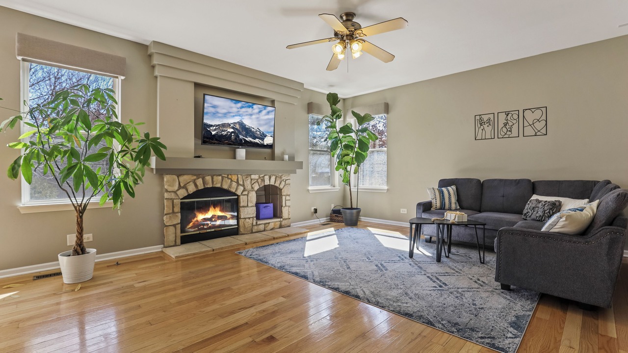 Photo of Livingroom in West Chicago