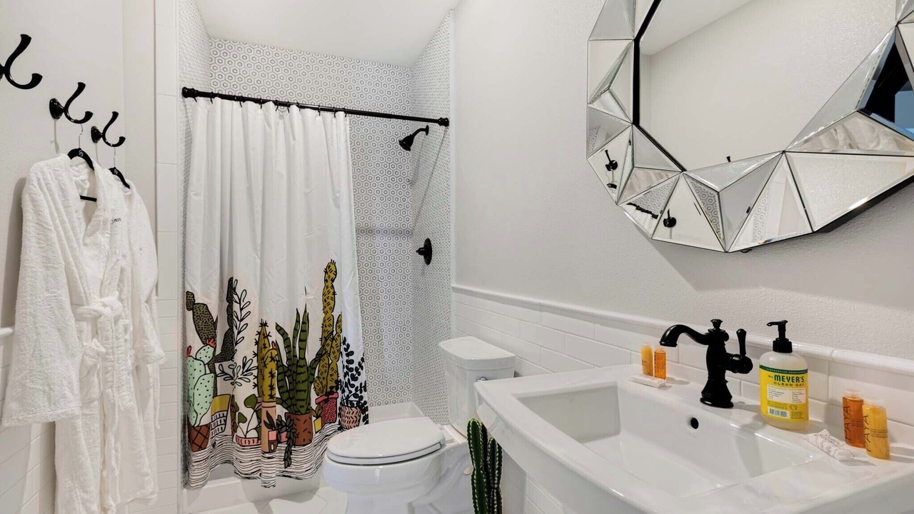 Photo of Bathroom in East Cesar Chavez