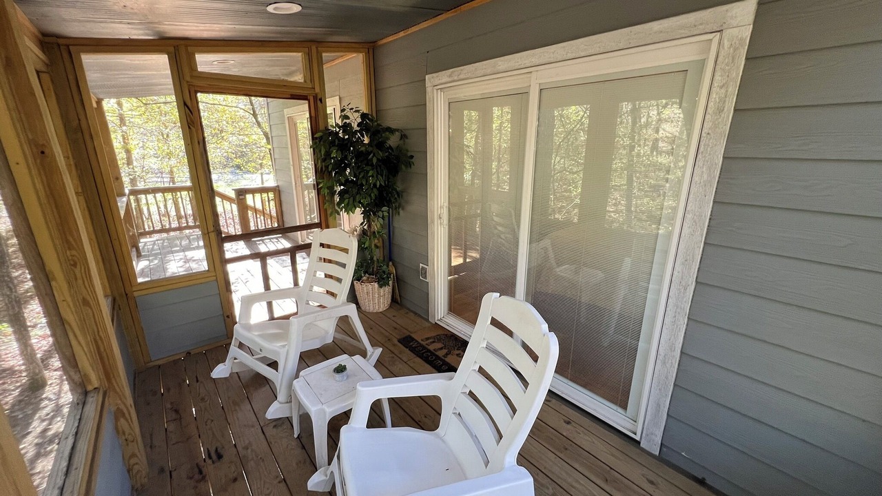 Photo of Patio Balcony in Jones Mills