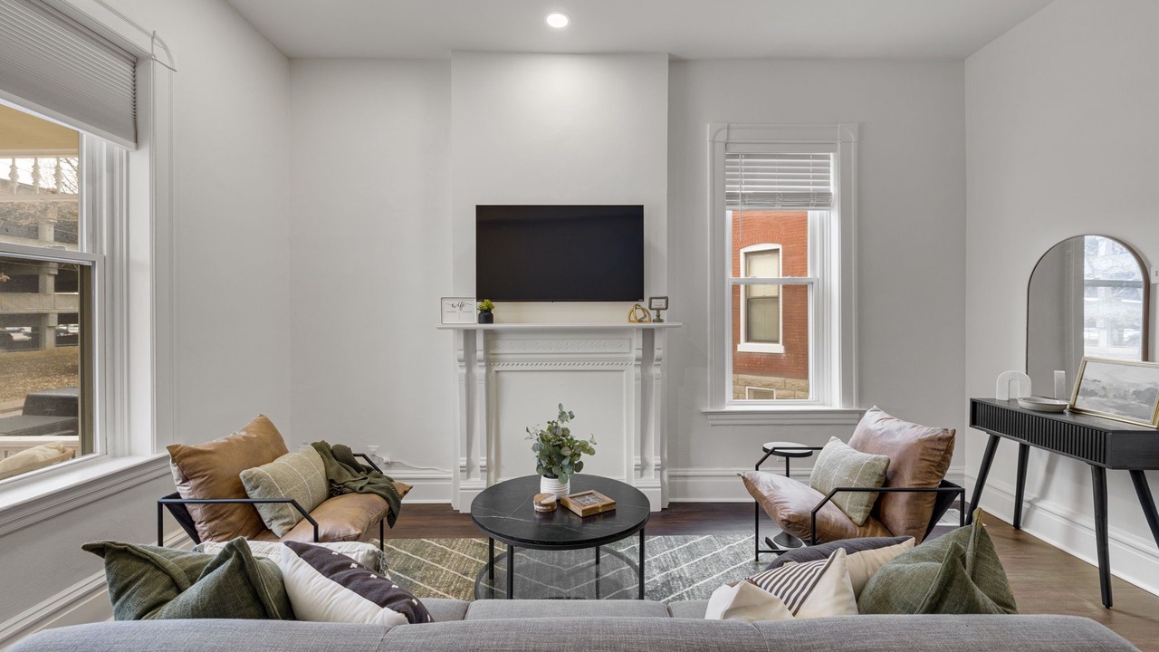 Photo of Livingroom in St. Charles