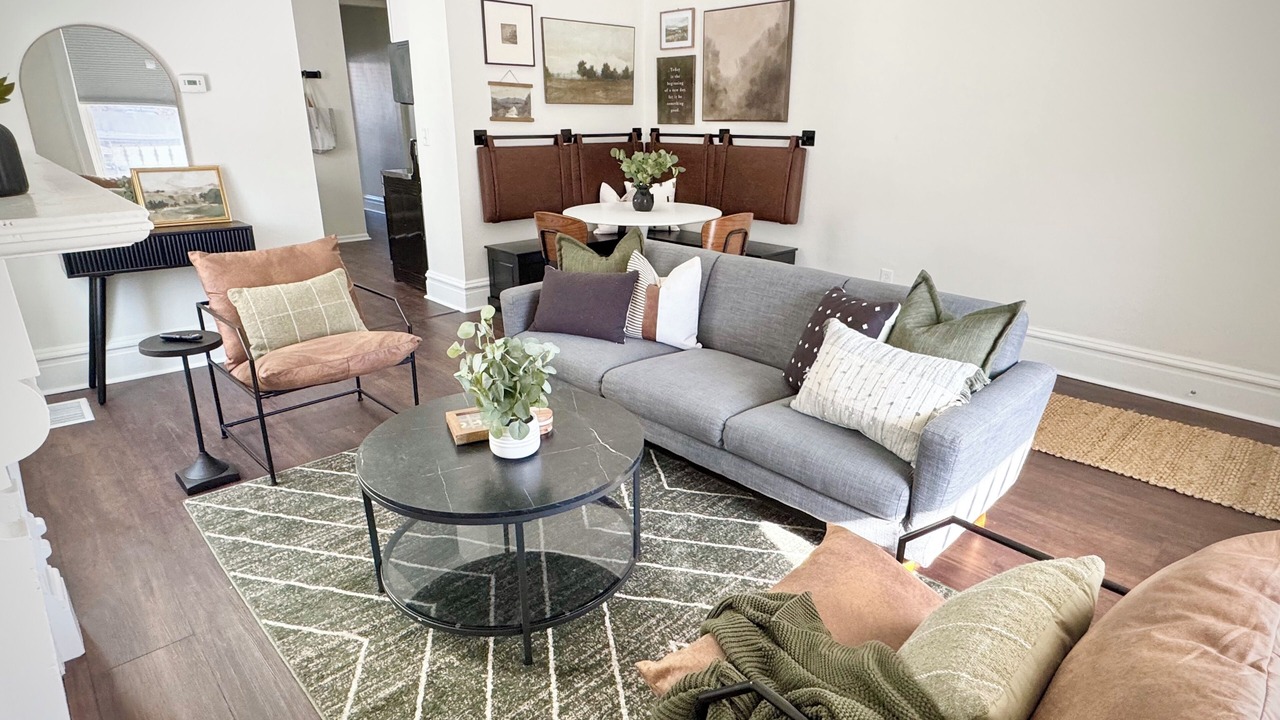 Photo of Livingroom in St. Charles