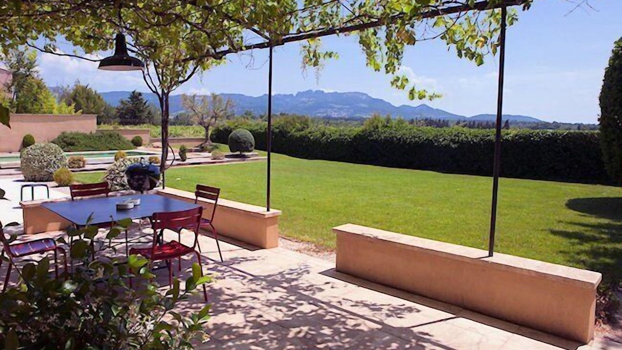 Photo of Outdoor in Violes