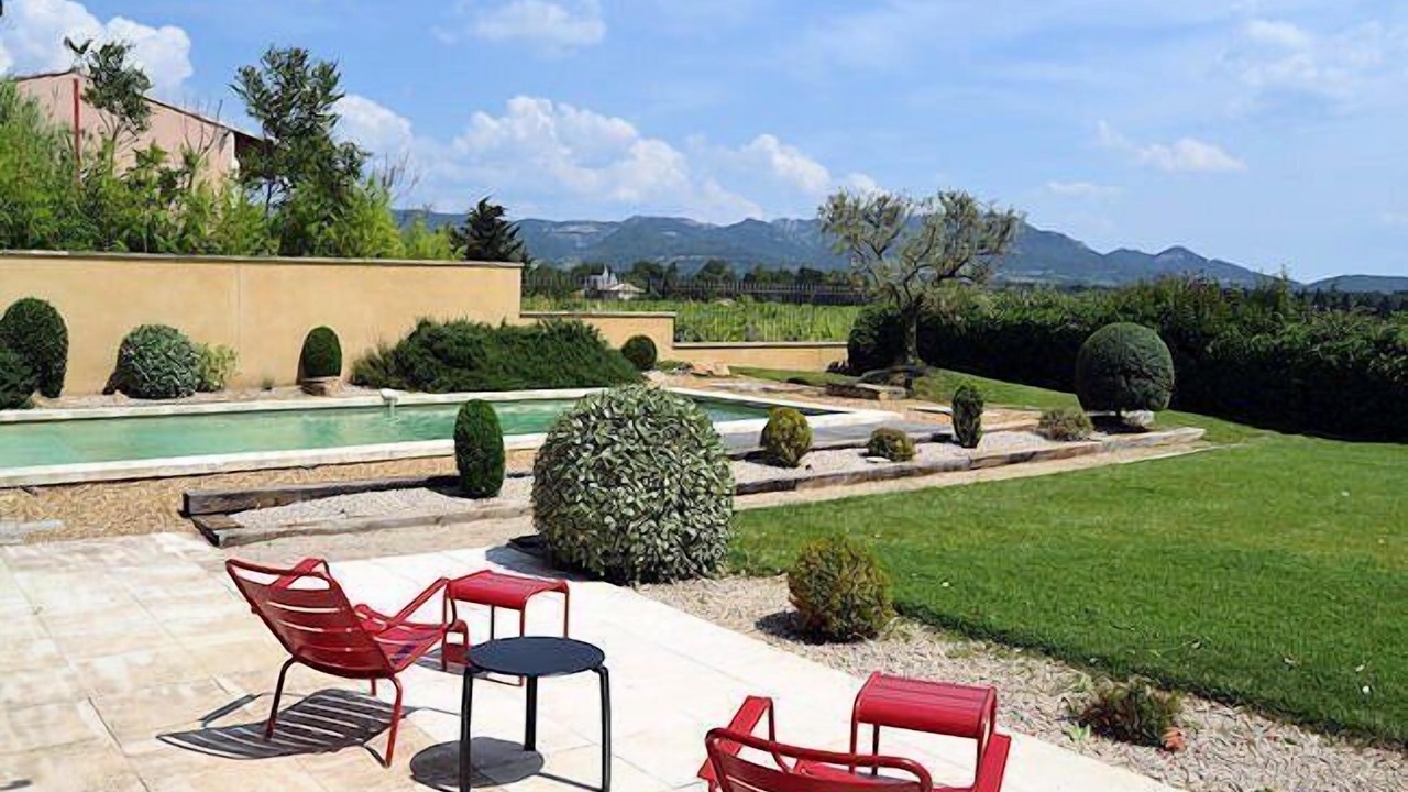 Photo of Outdoor in Violes