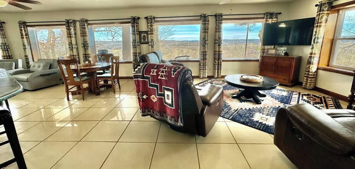 Photo of Livingroom in Tahlequah