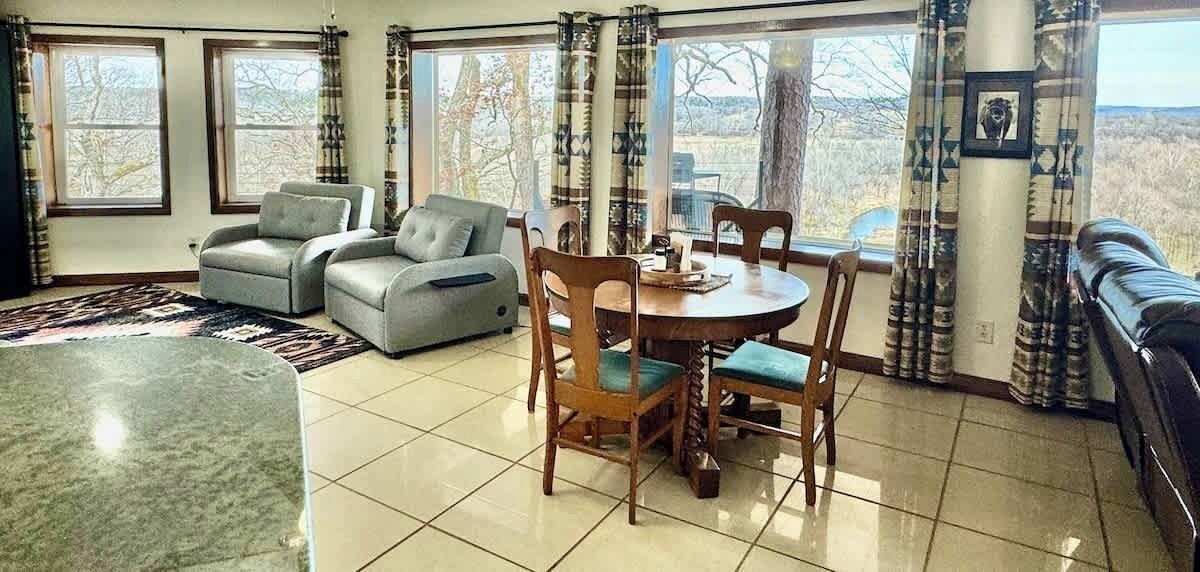 Photo of Livingroom in Tahlequah
