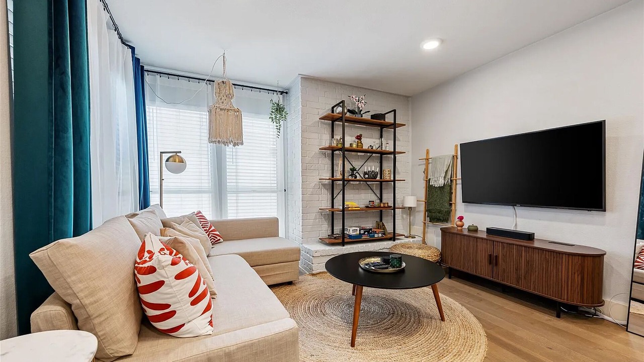 Photo of Livingroom in North Loop