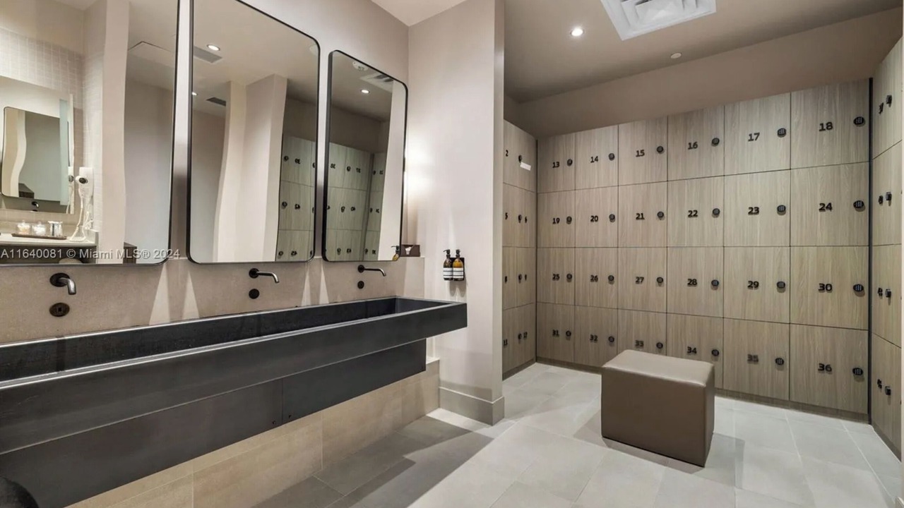 Photo of Bathroom in Downtown Miami