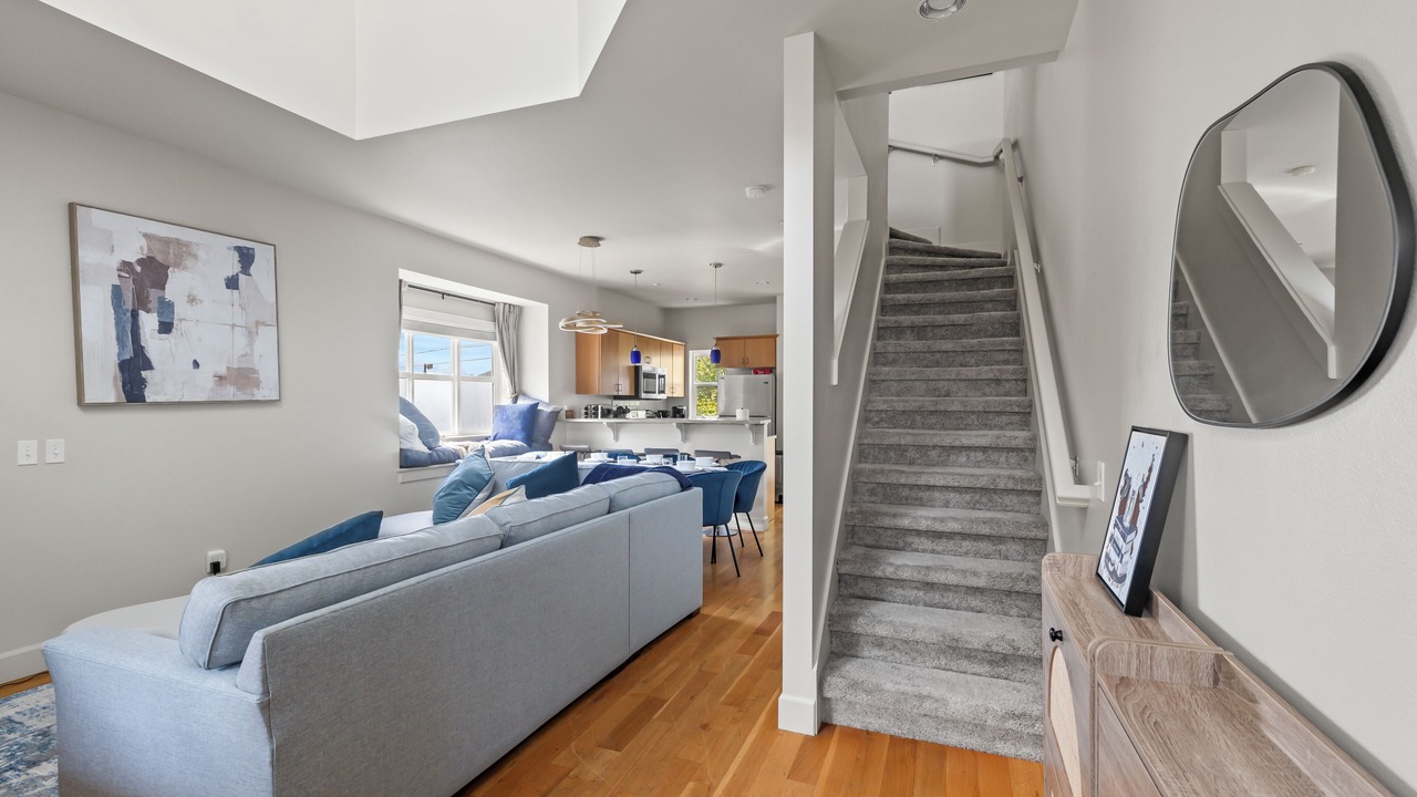 Photo of Livingroom in Squire Park
