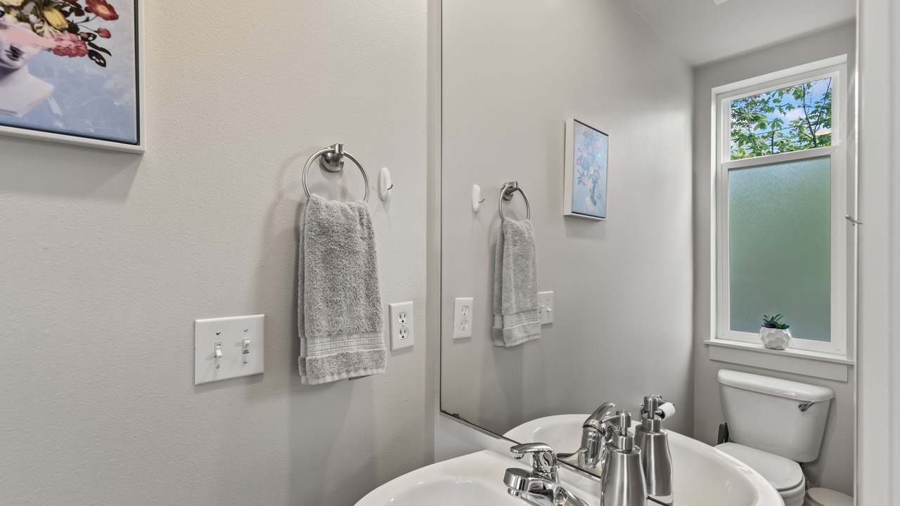 Photo of Bathroom in Squire Park