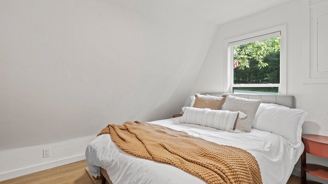 Photo of Bedroom in Tullahoma