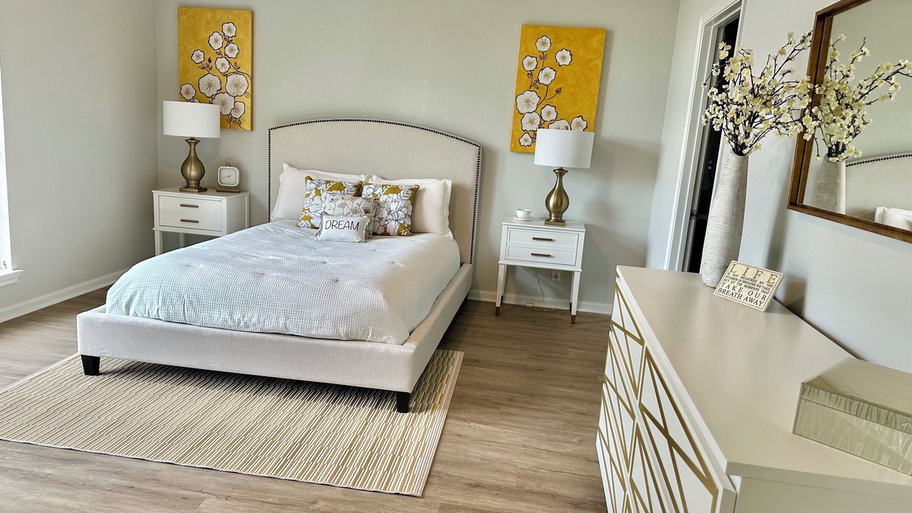 Photo of Bedroom in Sonesta West