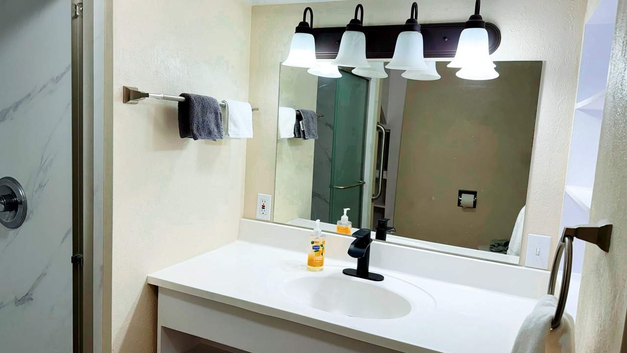 Photo of Bathroom in Hays