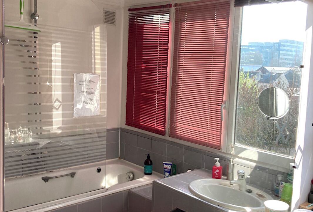 Photo of Bathroom in Arcueil