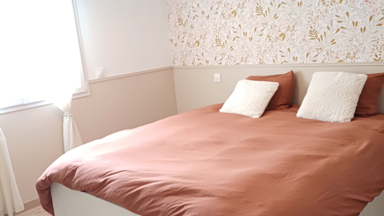 Photo of Bedroom in Cerans-Foulletourte