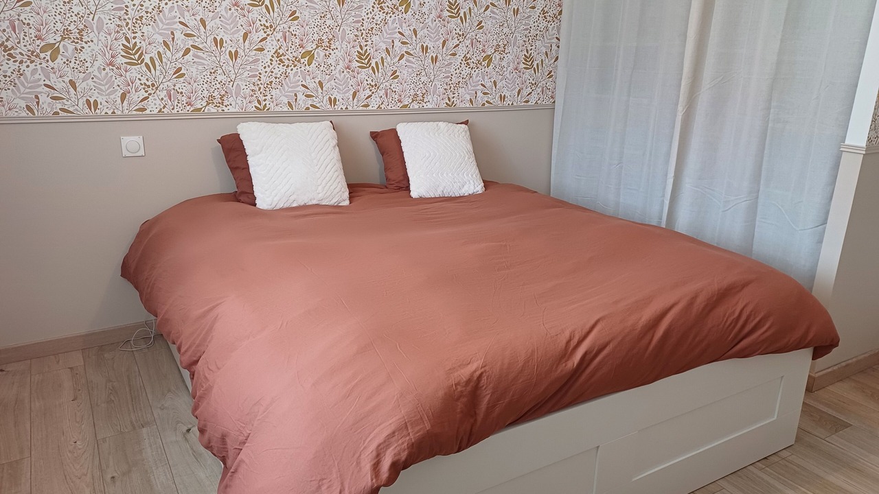 Photo of Bedroom in Cerans-Foulletourte