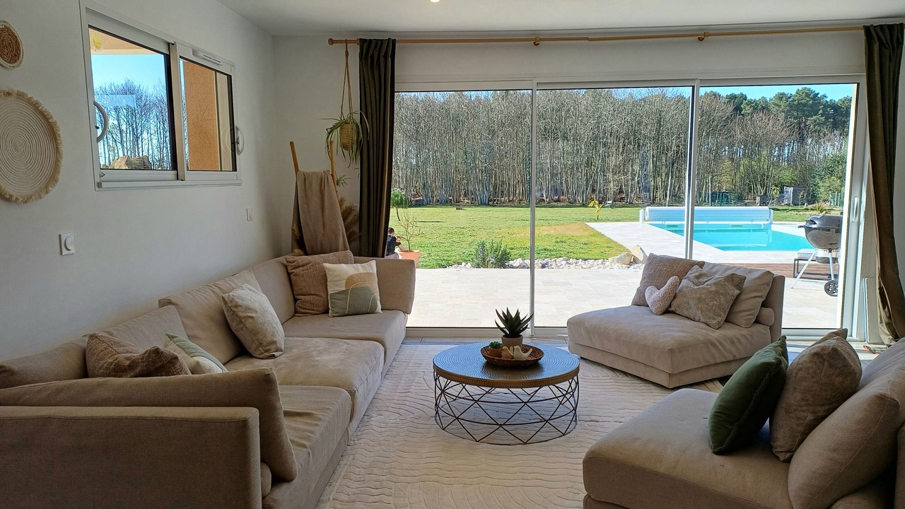 Photo of Livingroom in Cerans-Foulletourte