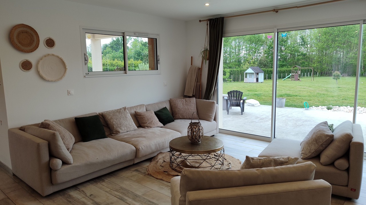 Photo of Livingroom in Cerans-Foulletourte