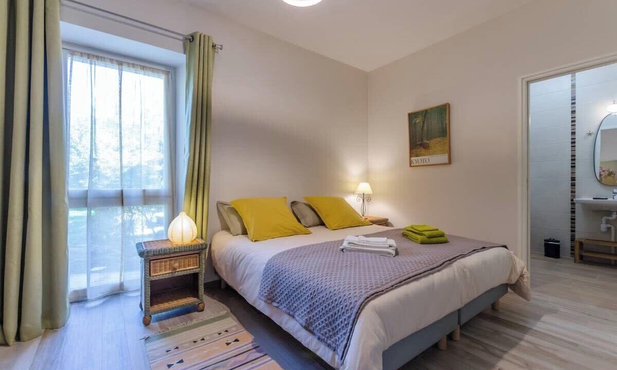 Photo of Bedroom in Paisy-Cosdon