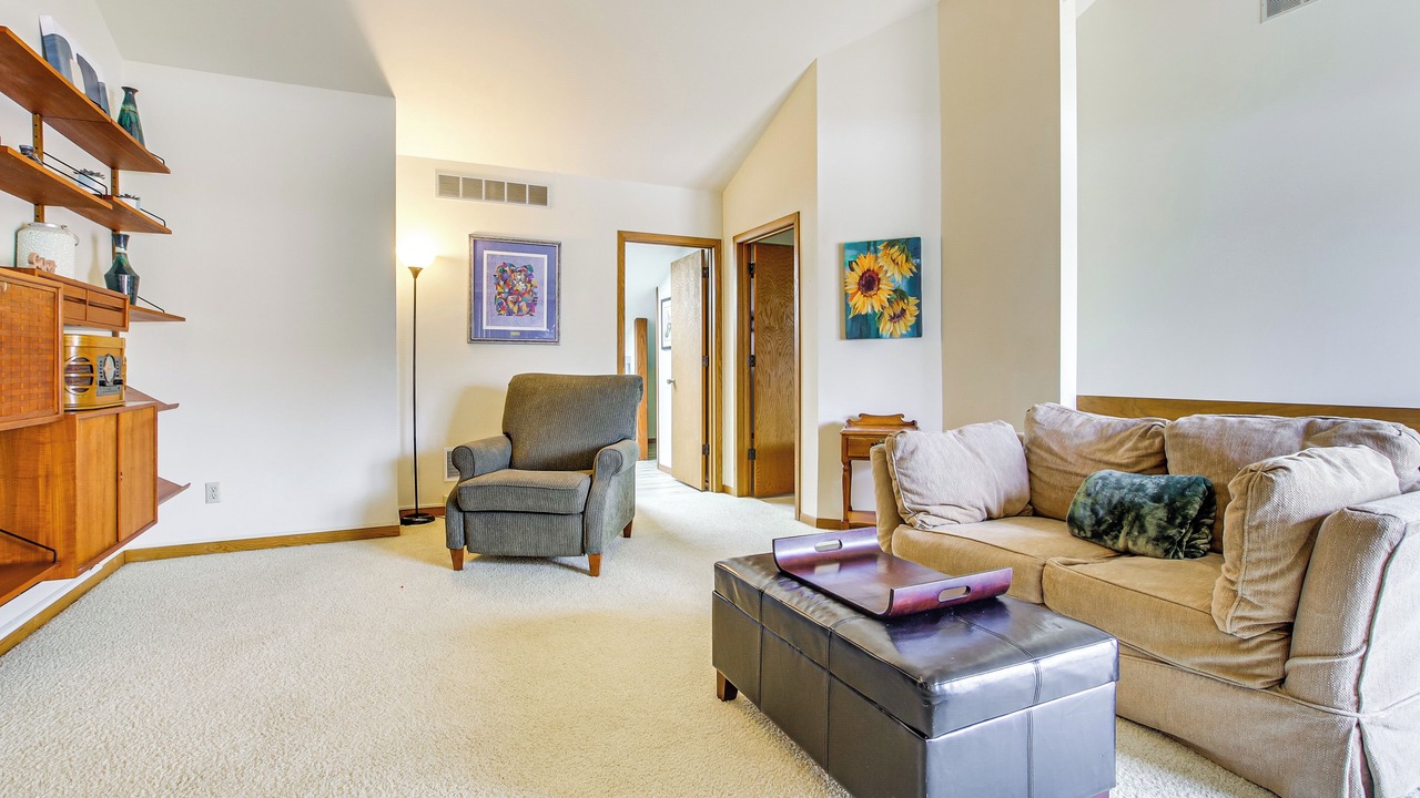 Photo of Livingroom in Menasha
