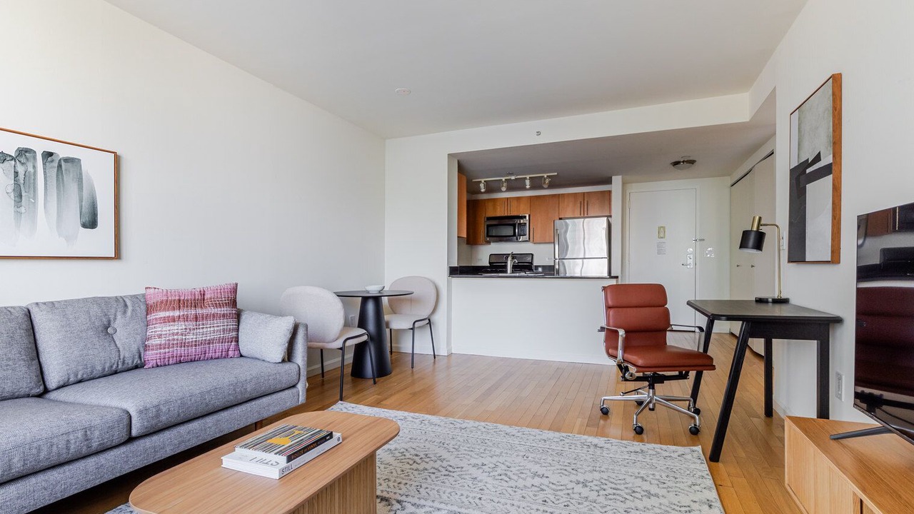 Photo of Livingroom in Hunters Point