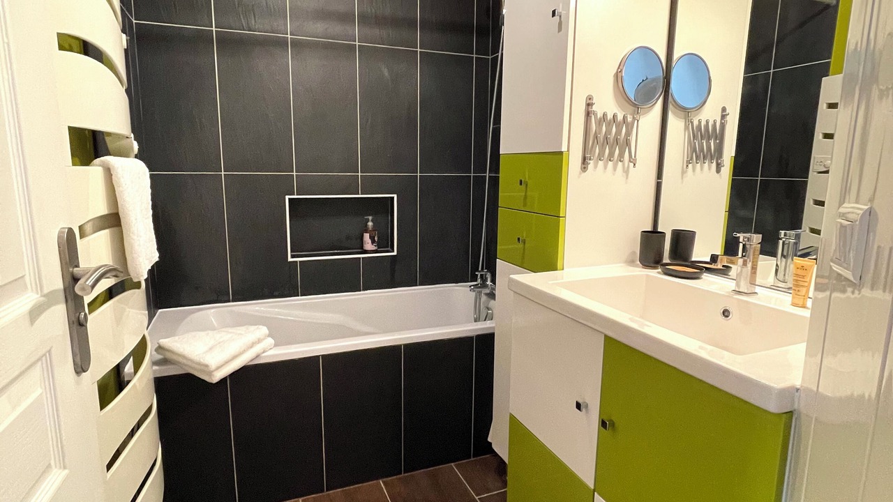 Photo of Bathroom in Chalon-sur-Saone