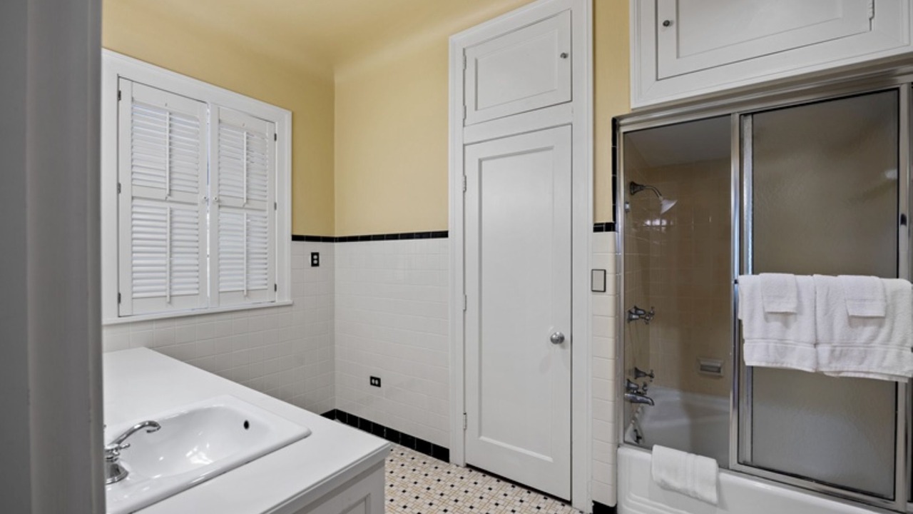 Photo of Bathroom in Medina