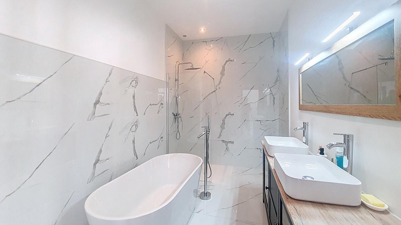 Photo of Bathroom in Les Arcades