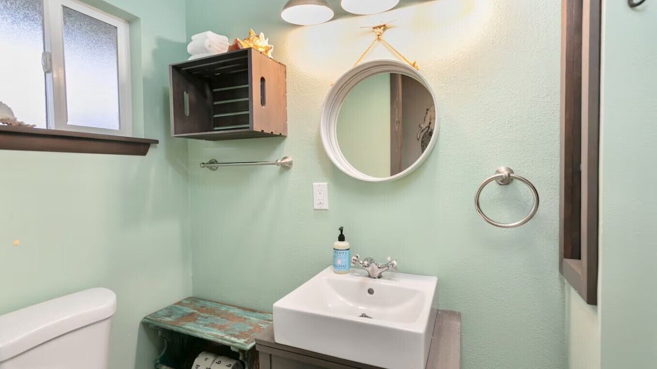 Photo of Bathroom in Grayland