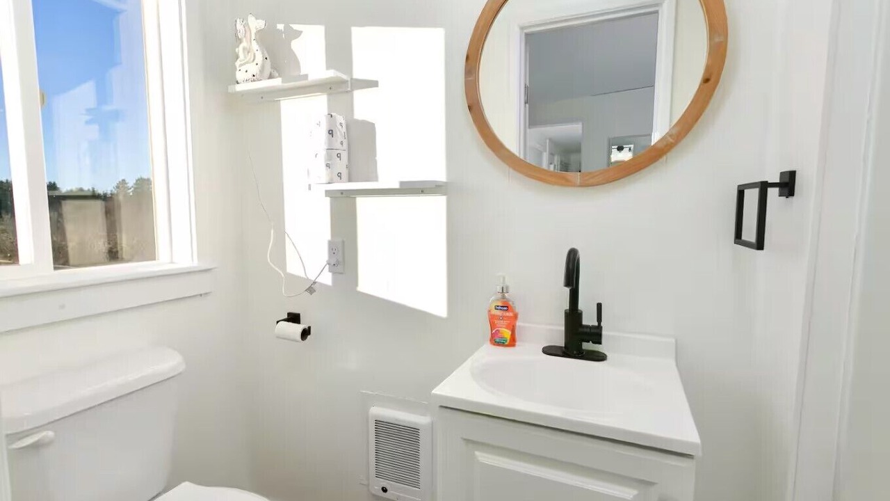 Photo of Bathroom in Grayland