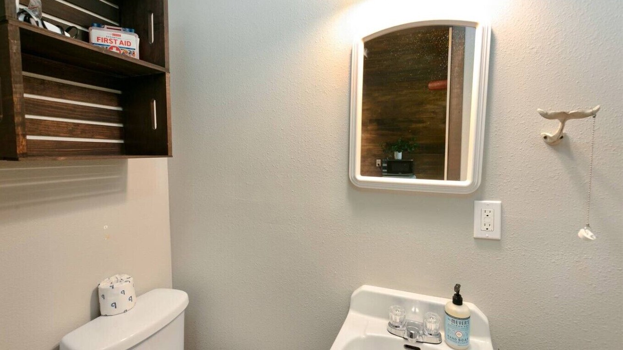 Photo of Bathroom in Grayland