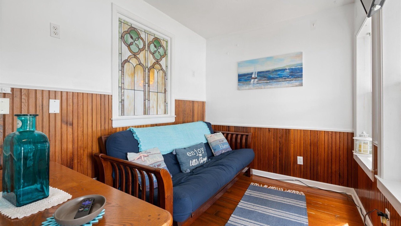 Photo of Livingroom in Jamesville