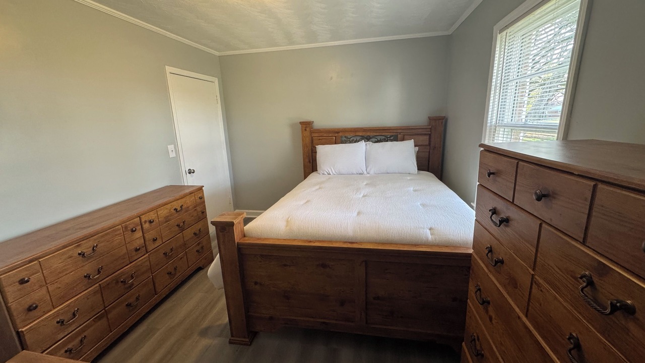 Photo of Bedroom in Hollandale