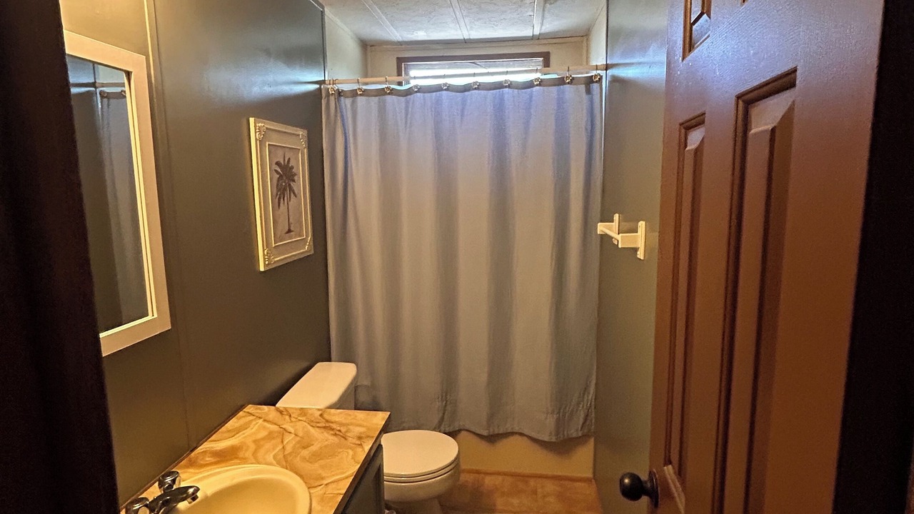 Photo of Bathroom in Almo
