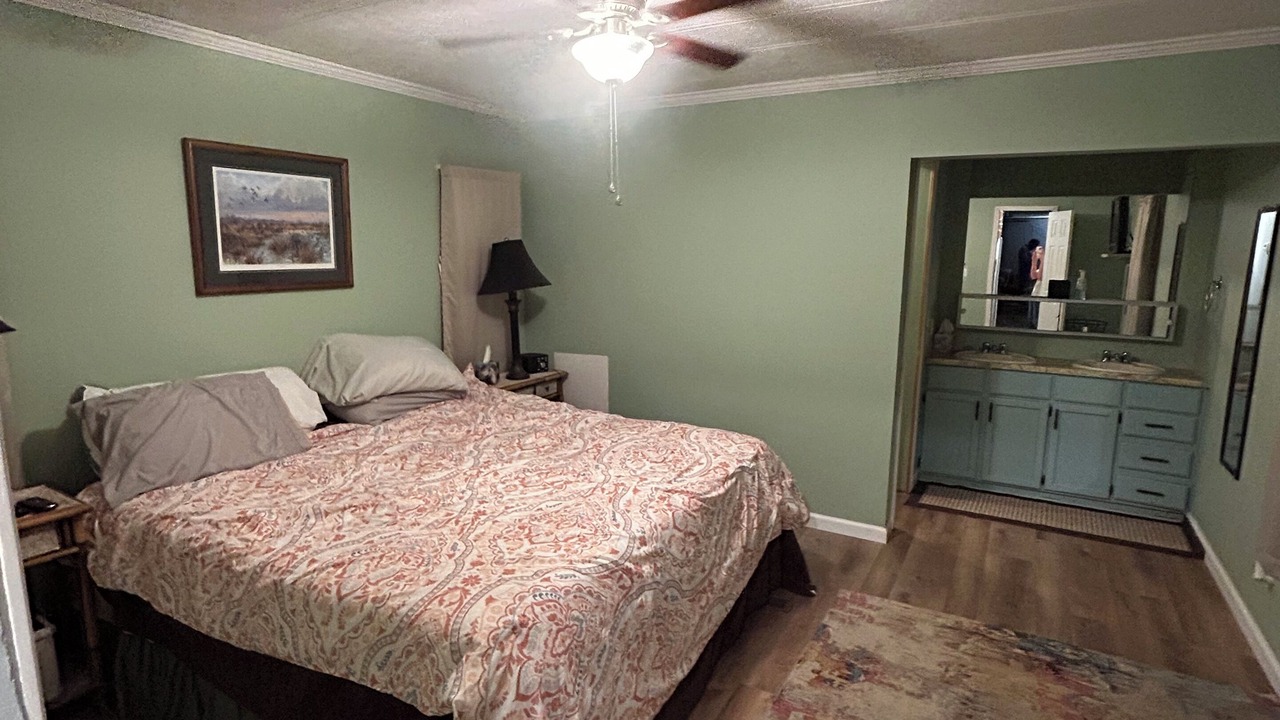 Photo of Bedroom in Almo