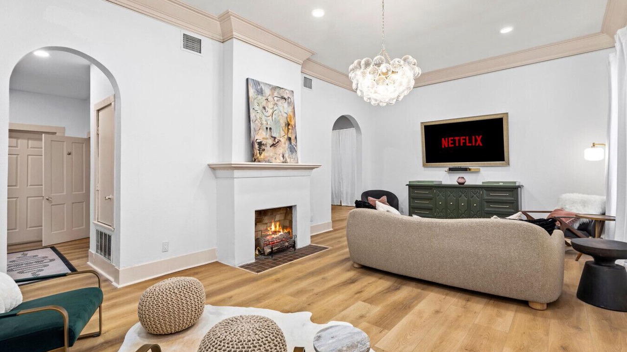Photo of Livingroom in Midtown