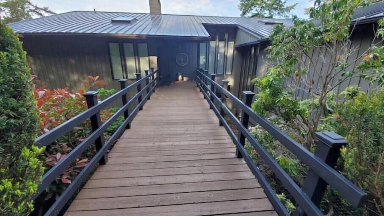 Photo of Others in Eastsound