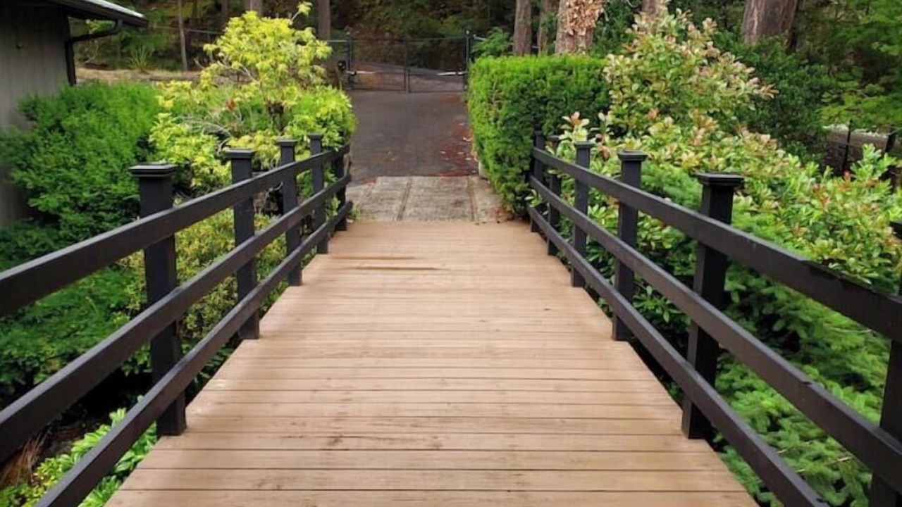 Photo of Others in Eastsound