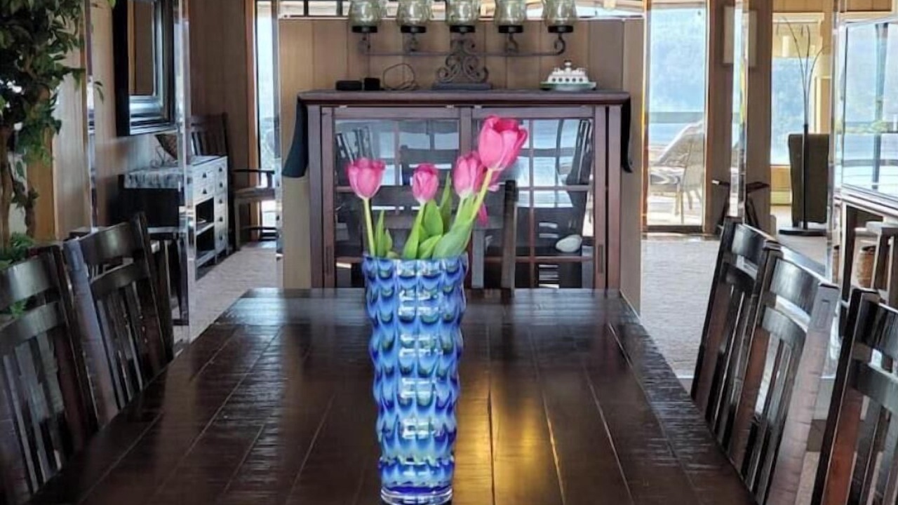 Photo of Bedroom in Eastsound