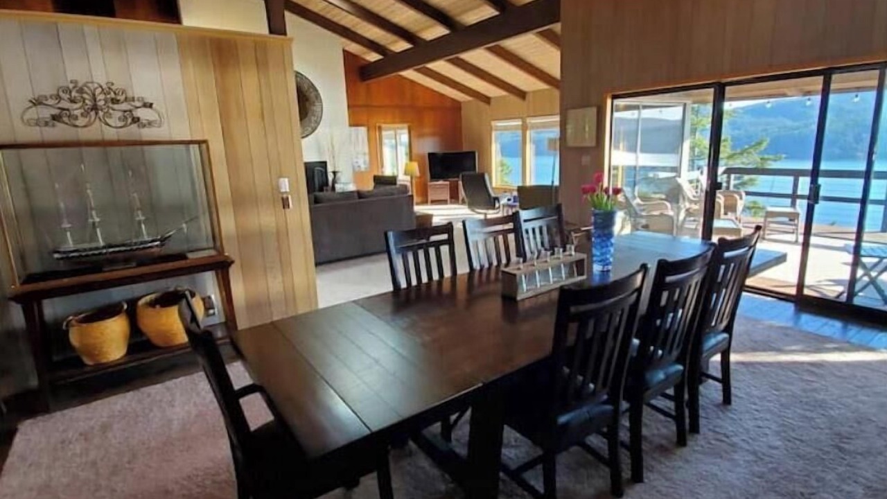 Photo of Bedroom in Eastsound