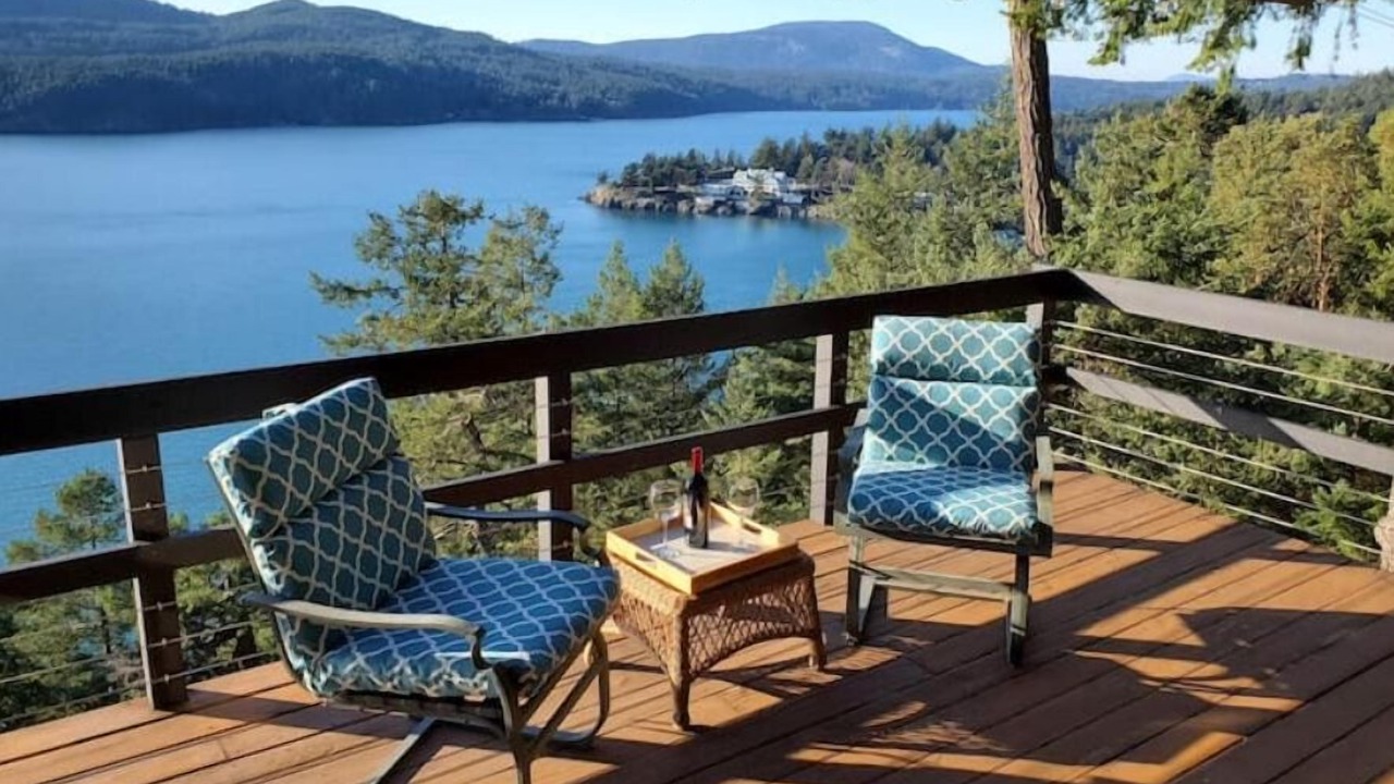 Photo of Others in Eastsound