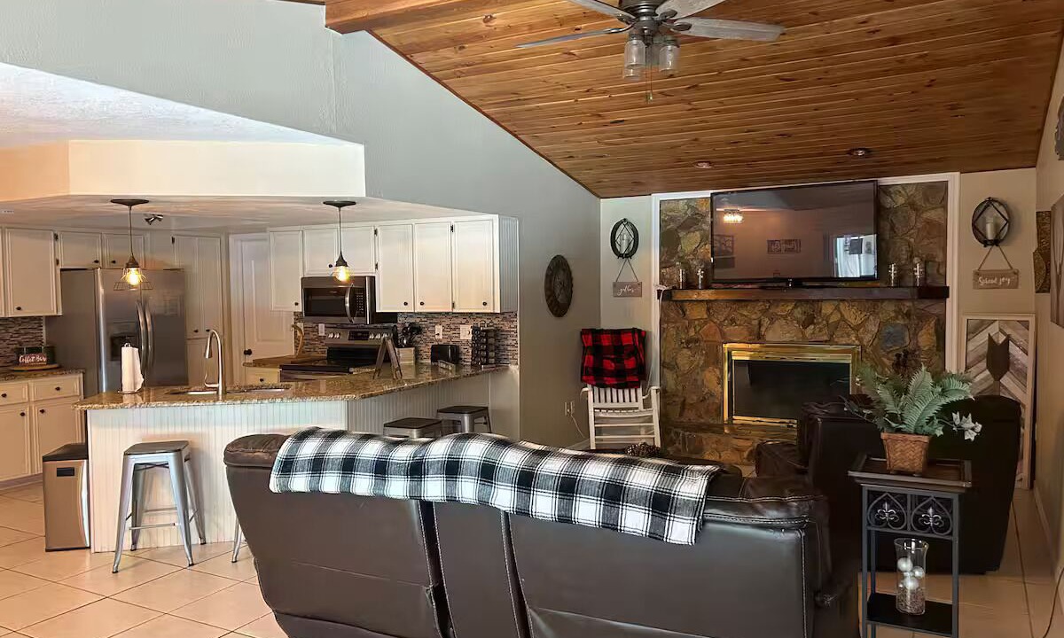 Photo of Livingroom in Spring Hill