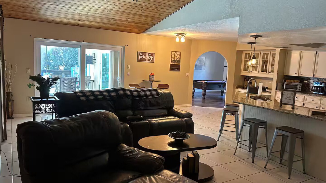 Photo of Livingroom in Spring Hill