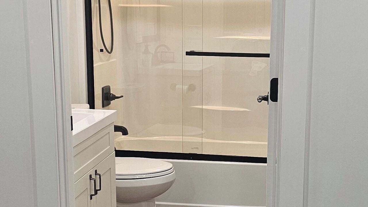Photo of Bathroom in Grantville