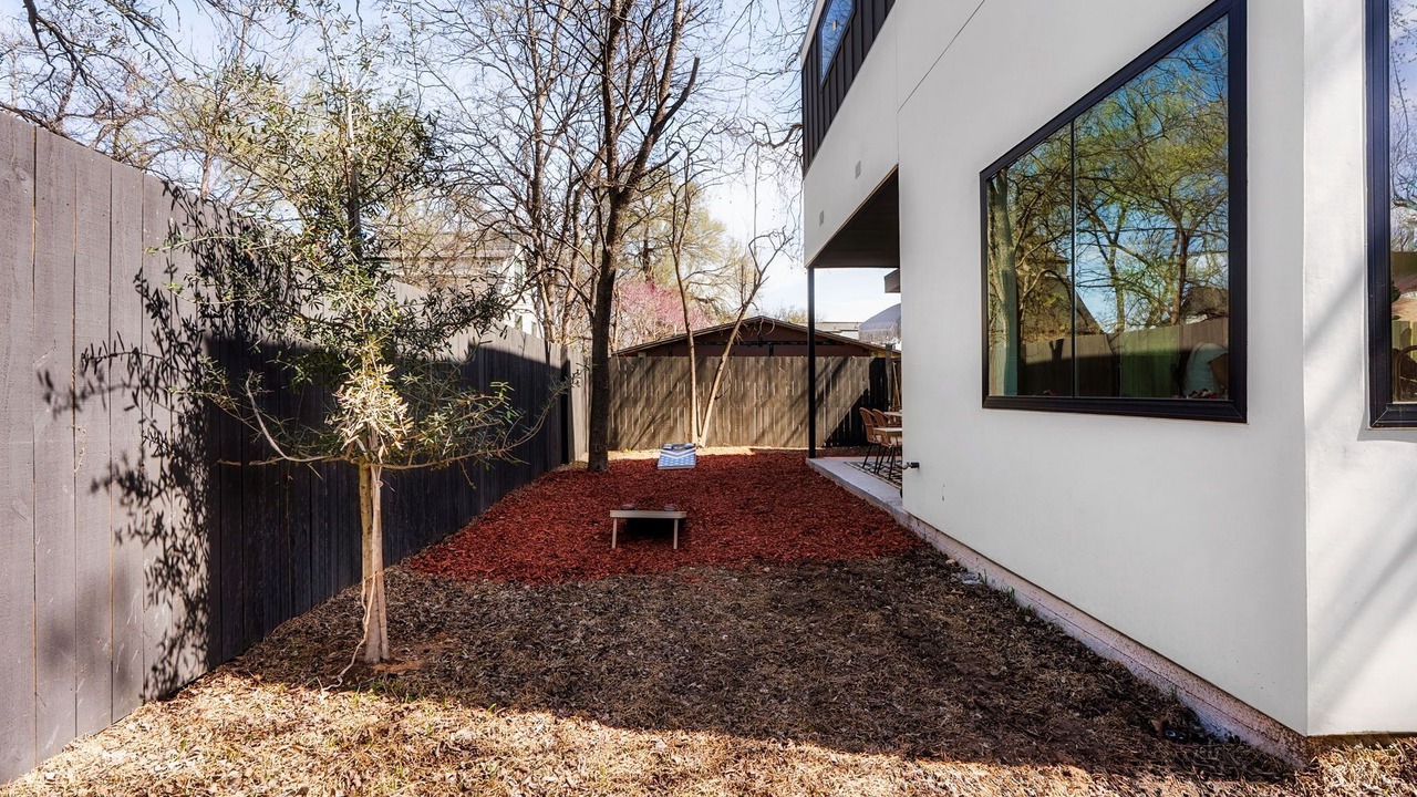 Photo of Outdoor in Govalle