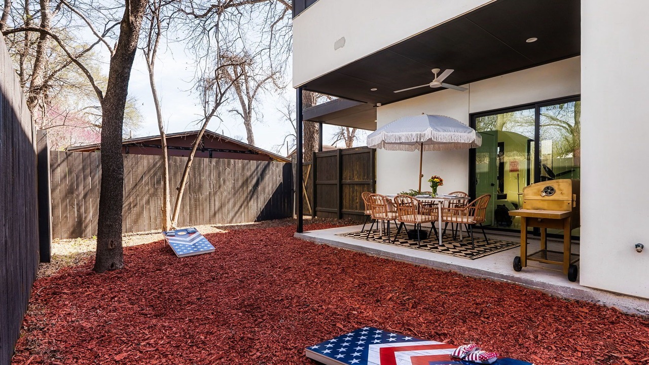 Photo of Outdoor in Govalle